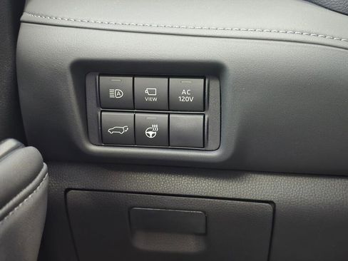 New 2026 Toyota Highlander Platinum image 27