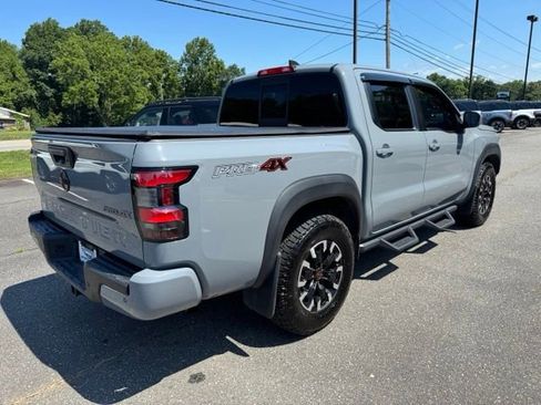 Used 2022 Nissan Frontier PRO-4X w/ Technology Package AWD/4WD image 9