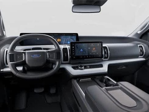 New 2025 Ford Expedition Active image 7