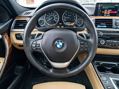 Used 2018 BMW 330i Sedan w/ Premium Package RWD image 18
