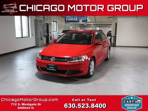 Used 2013 Volkswagen Jetta SE FWD image 1