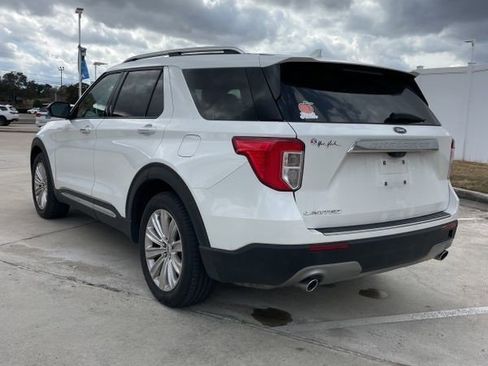 Used 2023 Ford Explorer Limited w/ Limited Technology Package image 4