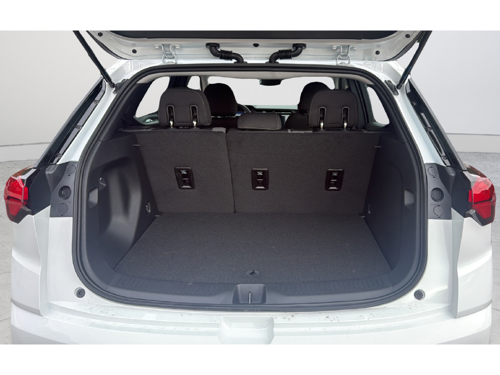 New 2027 Chevrolet Bolt LT FWD image 17