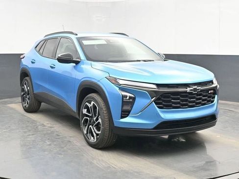 New 2026 Chevrolet Trax RS w/ Driver Confidence Package FWD image 2