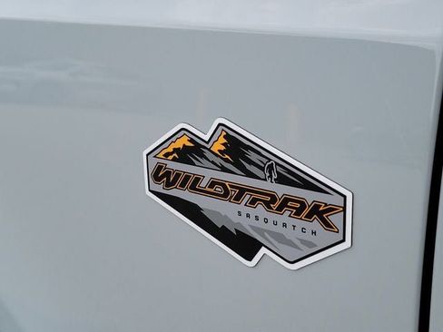 Used 2024 Ford Bronco Wildtrak AWD/4WD image 28