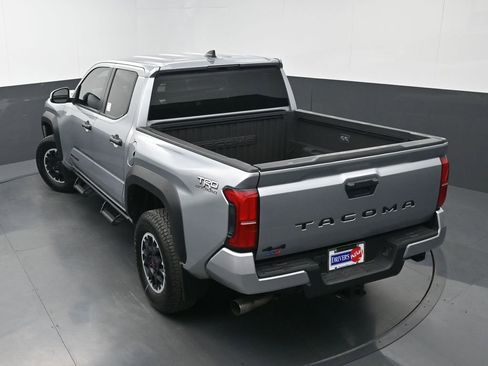 Used 2024 Toyota Tacoma TRD Off-Road AWD/4WD image 31
