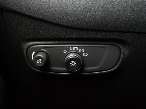 Used 2023 Chevrolet Equinox LT AWD/4WD image 15