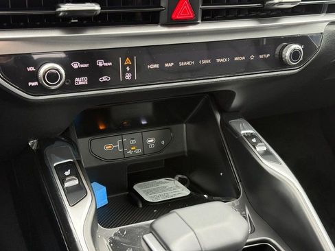 New 2026 Kia Sorento S w/ S Panoramic Sunroof Package image 16