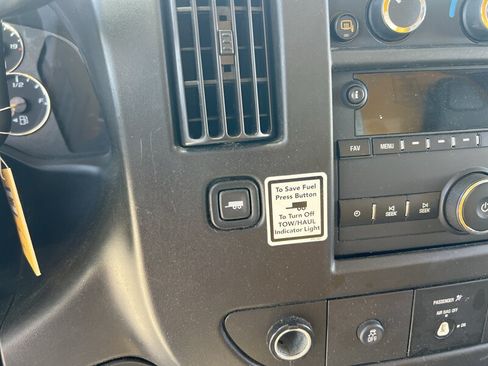 Used 2021 GMC Savana 3500 w/ Power Convenience Package RWD image 19