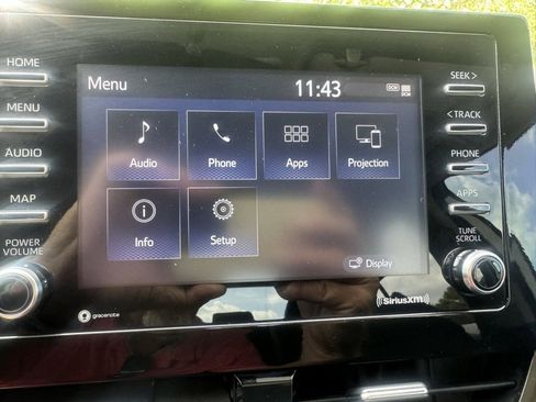 Used 2023 Toyota Camry SE image 22