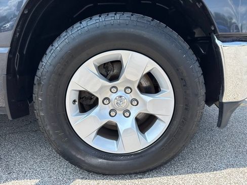 Used 2020 RAM 1500 Big Horn AWD/4WD image 41