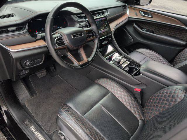 Certified 2024 Jeep Grand Cherokee L Summit AWD/4WD image 10