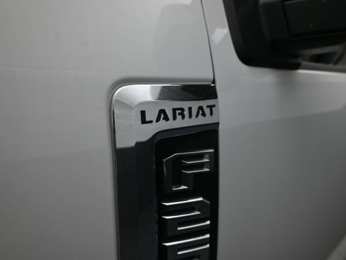 Used 2020 Ford F250 Lariat w/ Lariat Value Package image 11