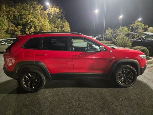 Used 2019 Jeep Cherokee Trailhawk image 8
