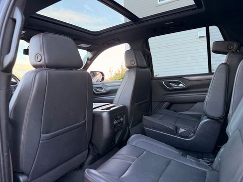 Used 2022 Chevrolet Tahoe RST w/ Luxury Package AWD/4WD image 15