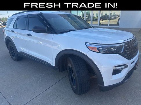 Used 2024 Ford Explorer XLT w/ Equipment Group 202A image 1