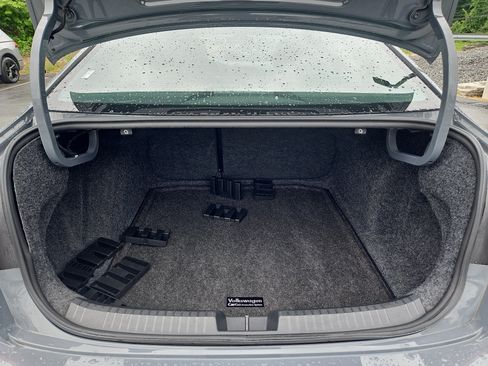 Certified 2023 Volkswagen Jetta GLI Autobahn FWD image 34