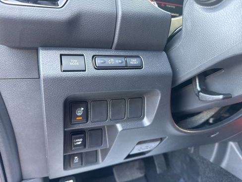 Certified 2025 Nissan Frontier Pro-X image 14