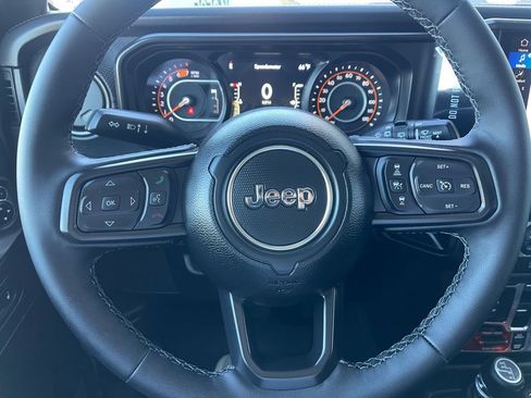 New 2026 Jeep Wrangler Unlimited Rubicon AWD/4WD image 39