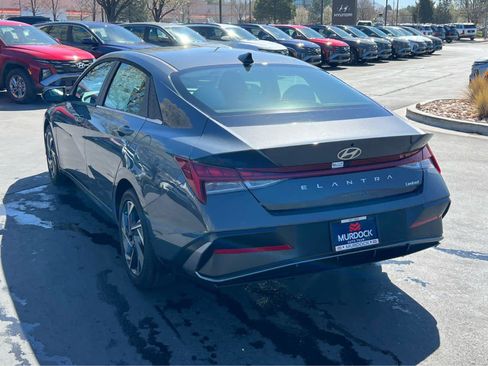 New 2026 Hyundai Elantra Limited FWD image 10