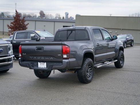 Used 2019 Toyota Tacoma SR w/ SR Convenience Package image 5