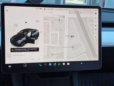 Used 2025 Tesla Model Y Long Range AWD/4WD image 13