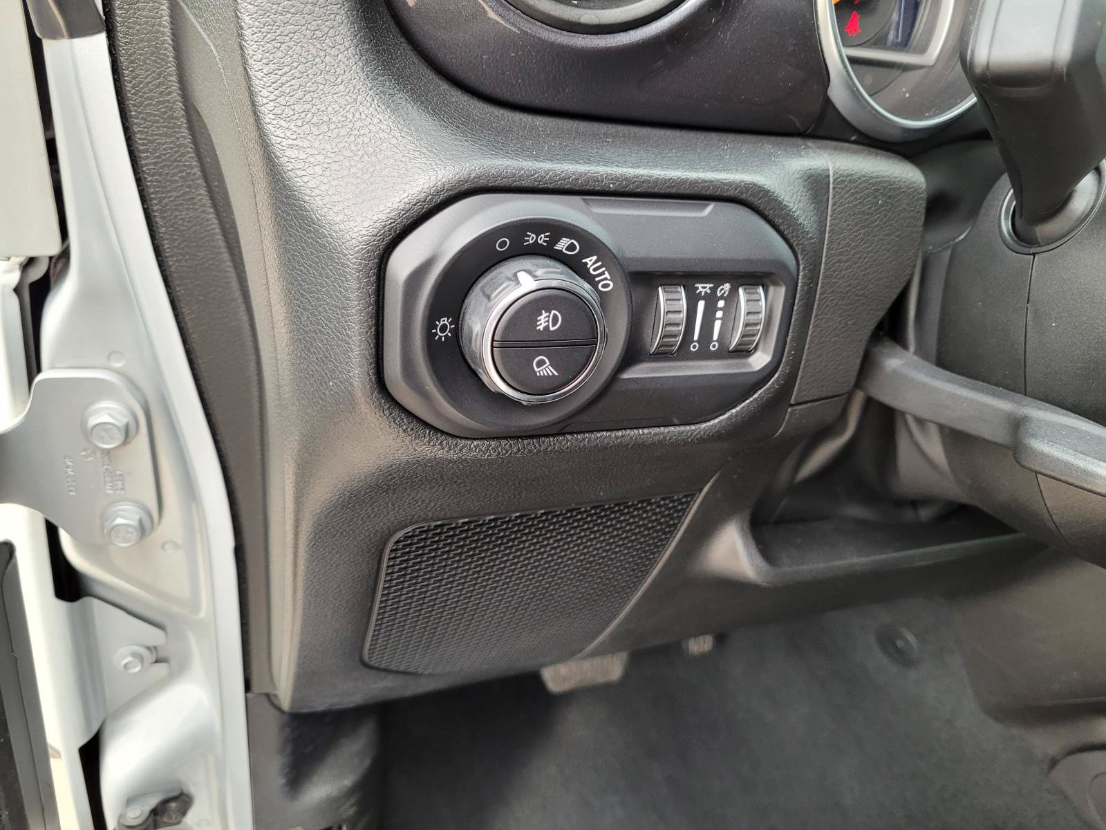 Used 2022 Jeep Gladiator Sport AWD/4WD image 27