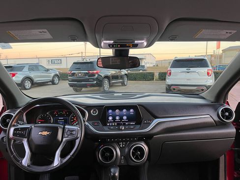 Used 2019 Chevrolet Blazer LT image 11