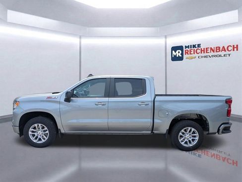 Used 2024 Chevrolet Silverado 1500 RST w/ Z71 Off-Road Package AWD/4WD image 6