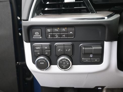 New 2026 Chevrolet Suburban Premier w/ Sun And Tow Package image 15