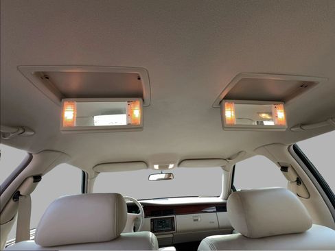 Used 1994 Cadillac De Ville Concours FWD image 55