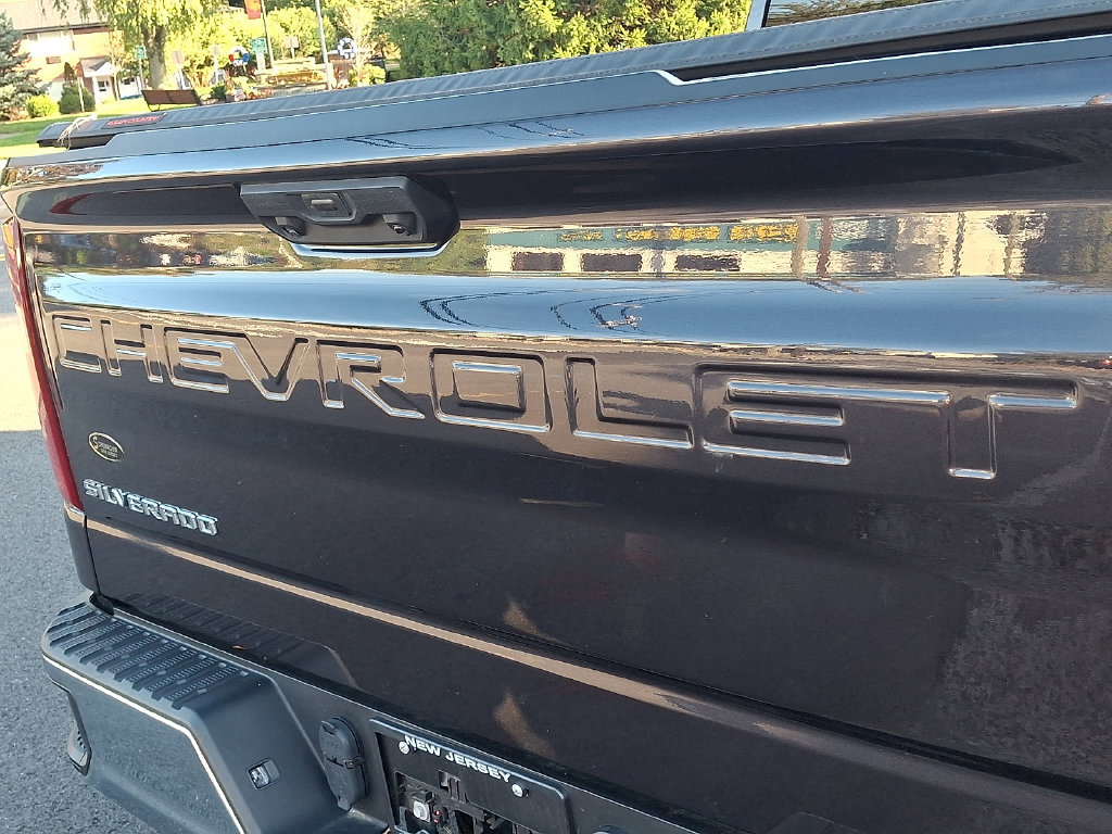 Certified 2024 Chevrolet Silverado 1500 LT AWD/4WD image 29