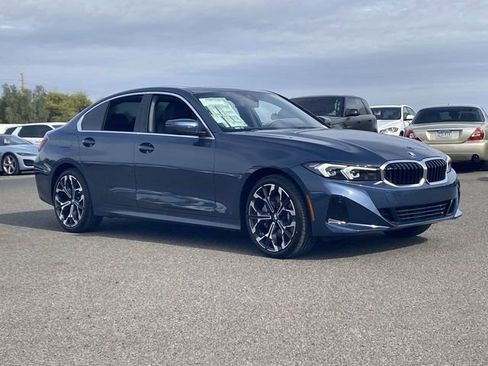 Used 2025 BMW 330i xDrive Sedan w/ Premium Package AWD/4WD image 3