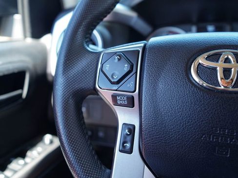 Used 2022 Toyota Tacoma SR5 RWD image 27