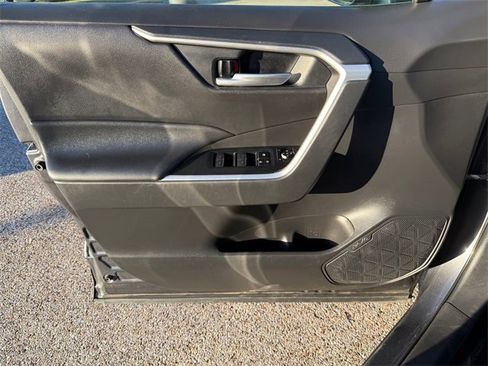 Used 2023 Toyota RAV4 XLE image 22