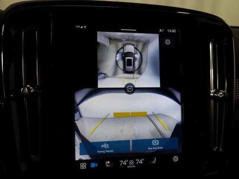 Certified 2025 Volvo XC40 B5 Plus image 28