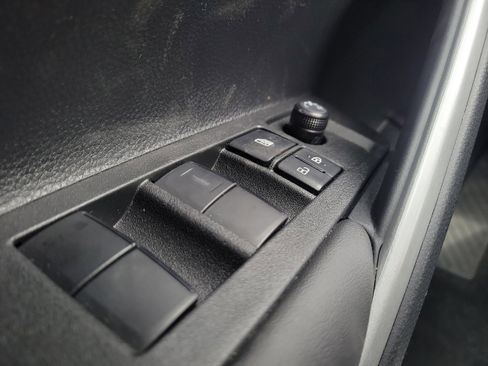 New 2026 Toyota Corolla Cross L image 18