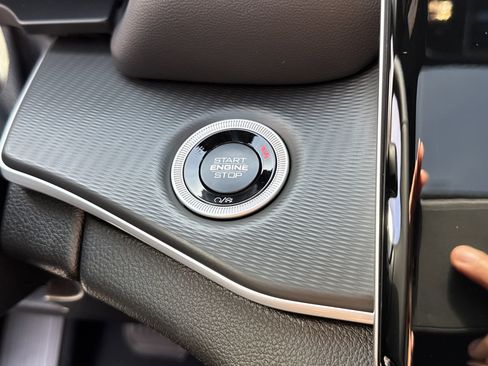 New 2025 Jeep Grand Cherokee Altitude image 36