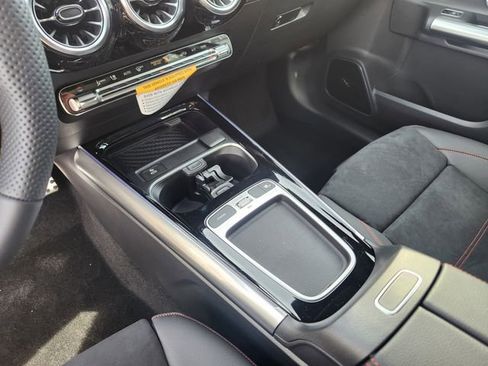 New 2026 Mercedes-Benz GLA 35 AMG 4MATIC image 21