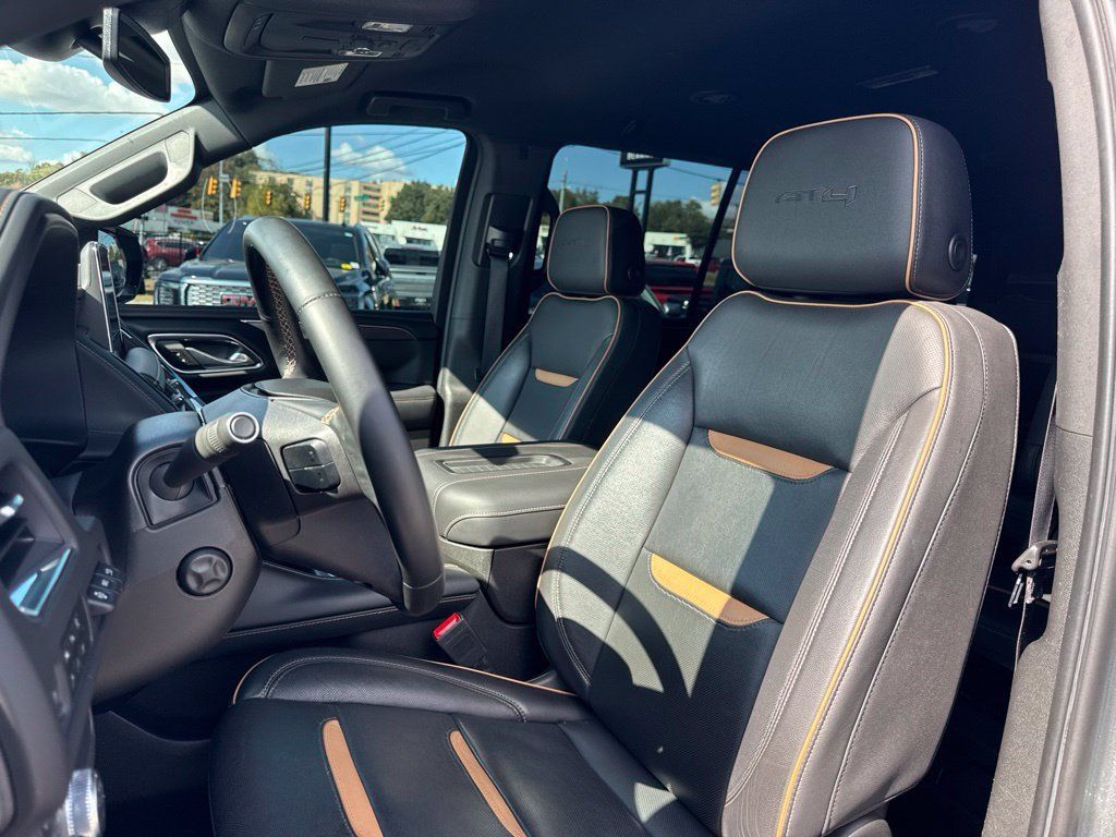 Used 2023 GMC Yukon AT4 w/ Technology Package AWD/4WD image 14