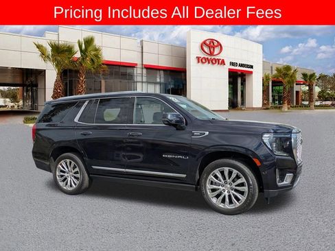 Used 2022 GMC Yukon Denali w/ Advanced Technology Package AWD/4WD image 2