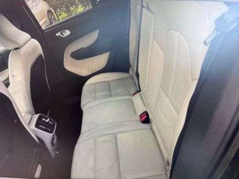 Used 2023 Volvo XC40 B5 Plus w/ Climate Package AWD/4WD image 5