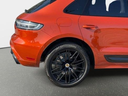 Used 2022 Porsche Macan GTS w/ Sport Chrono Package AWD/4WD image 19