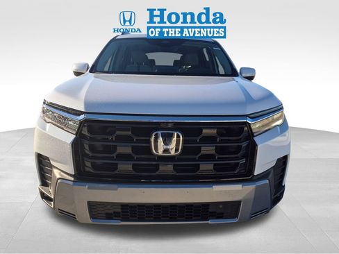 New 2026 Honda Pilot Touring image 2