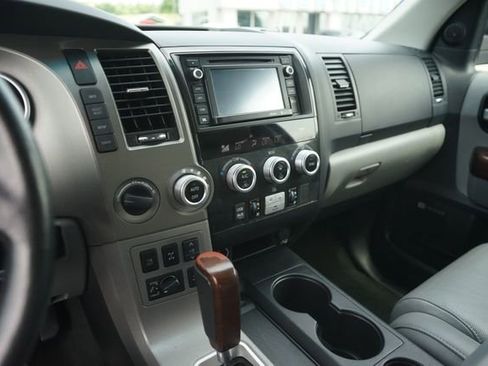 Used 2015 Toyota Sequoia Platinum AWD/4WD image 27