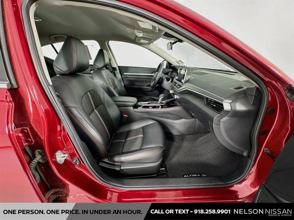 Used 2023 Nissan Altima 2.5 SR FWD image 25