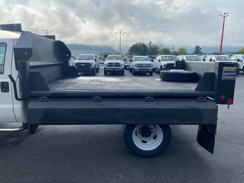 Used 2011 Ford F450 XL w/ Trailer Tow Pkg image 28