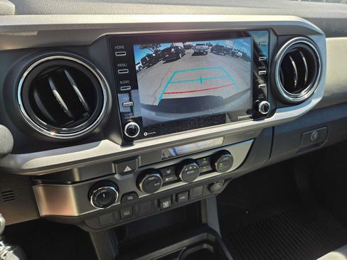 Certified 2021 Toyota Tacoma SR5 AWD/4WD image 34