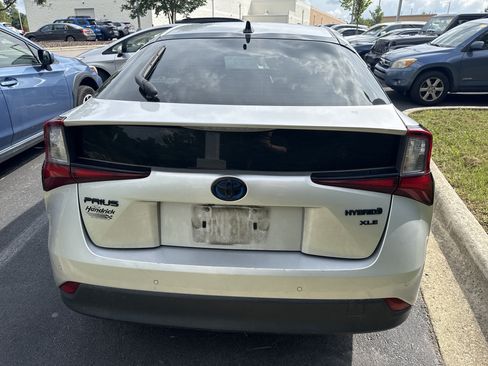 Used 2022 Toyota Prius FWD image 7