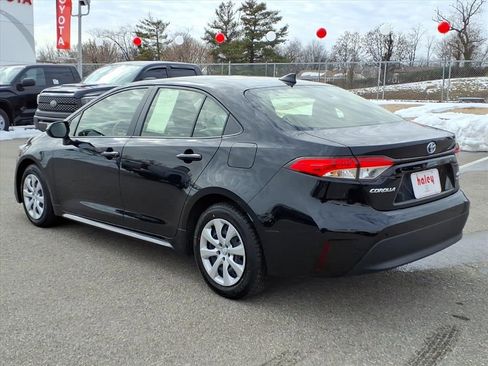 Certified 2025 Toyota Corolla LE image 7